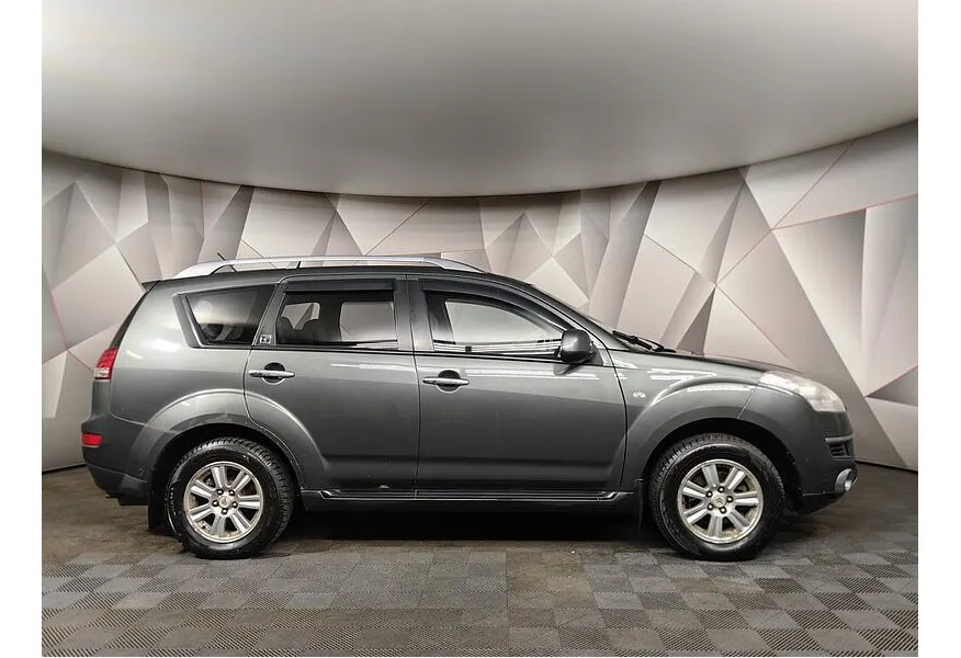 Citroen C-Crosser 2.4 CVT 4WD (170 л.с.) Зеленый в АВИЛОН. Слайд №6