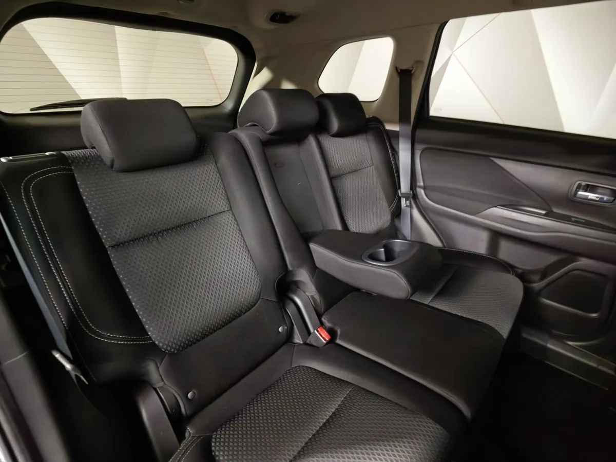 Mitsubishi Outlander 2.0 MIVEC CVT 4WD (146 л.с.) Intense Plus Синий в АВИЛОН. Слайд №16