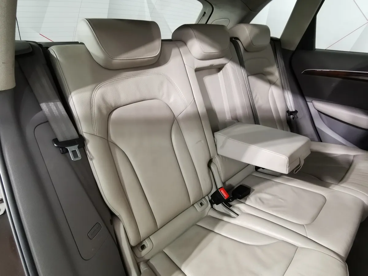 Audi Q5 2.0 TFSI tiptronic quattro (211 л.с.) Коричневый в АВИЛОН. Слайд №16