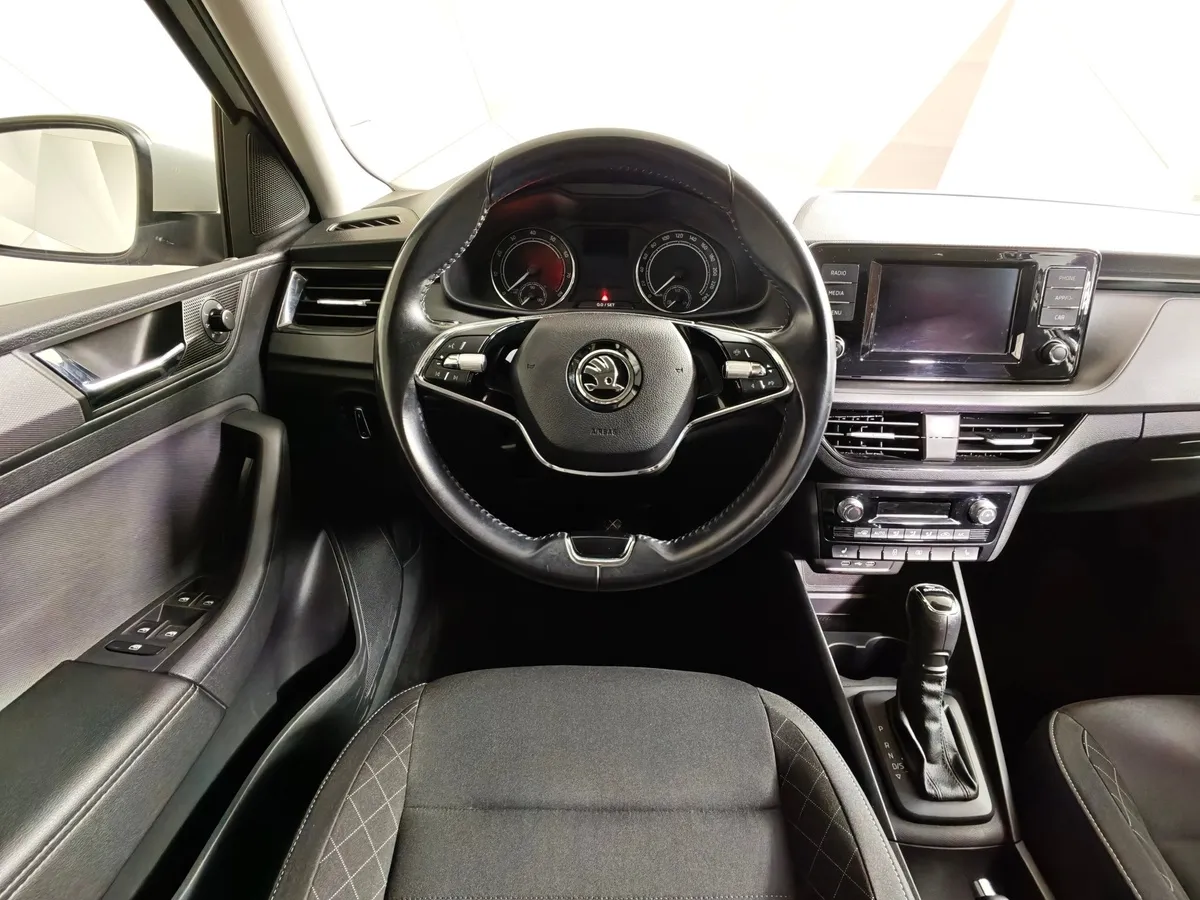 Skoda Rapid 1.6 AT (110 л.с.) Белый в АВИЛОН. Слайд №20