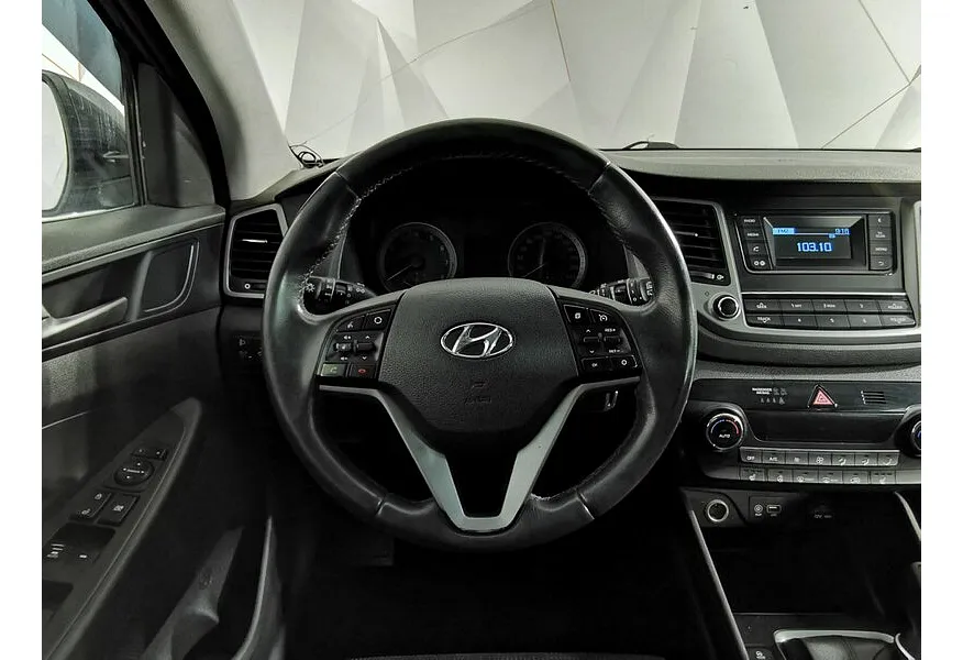 Hyundai Tucson 2.0 (150 л.с.) MPi-6MT-4WD Family Серый в АВИЛОН. Слайд №20