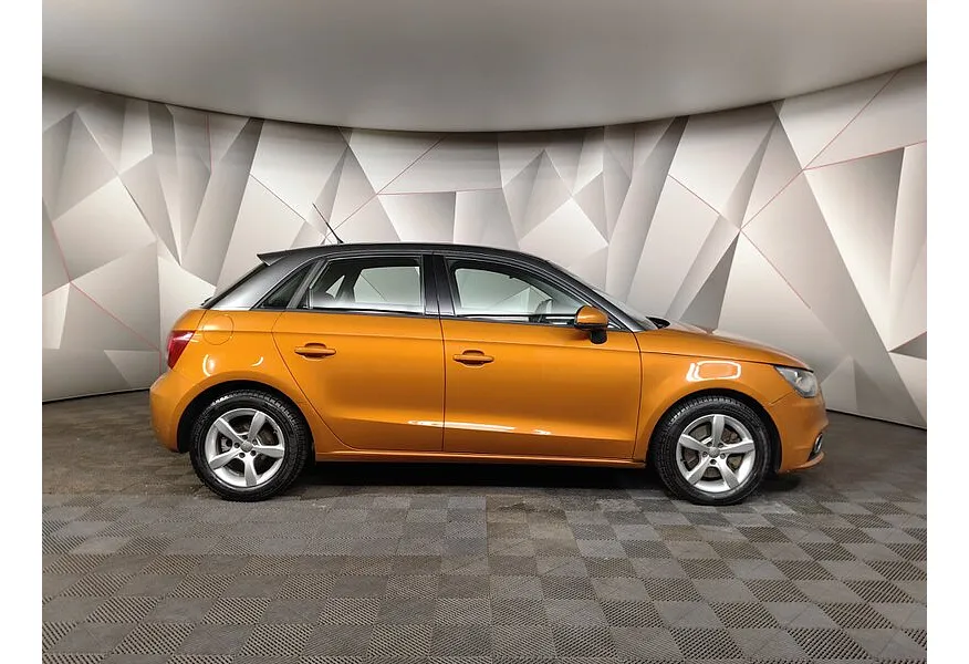 Audi A1 1.4 TFSI S-tronic (122 л.с.) Оранжевый в АВИЛОН. Слайд №6 Audi A1 1.4 TFSI S-tronic (122 л.с.) Оранжевый в АВИЛОН. Слайд №6