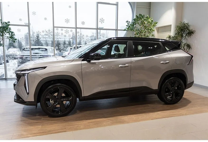 Geely Cityray 1.5T 7DCT 2WD (150 л.с.) Flagship Серебристый в АВИЛОН. Слайд №3