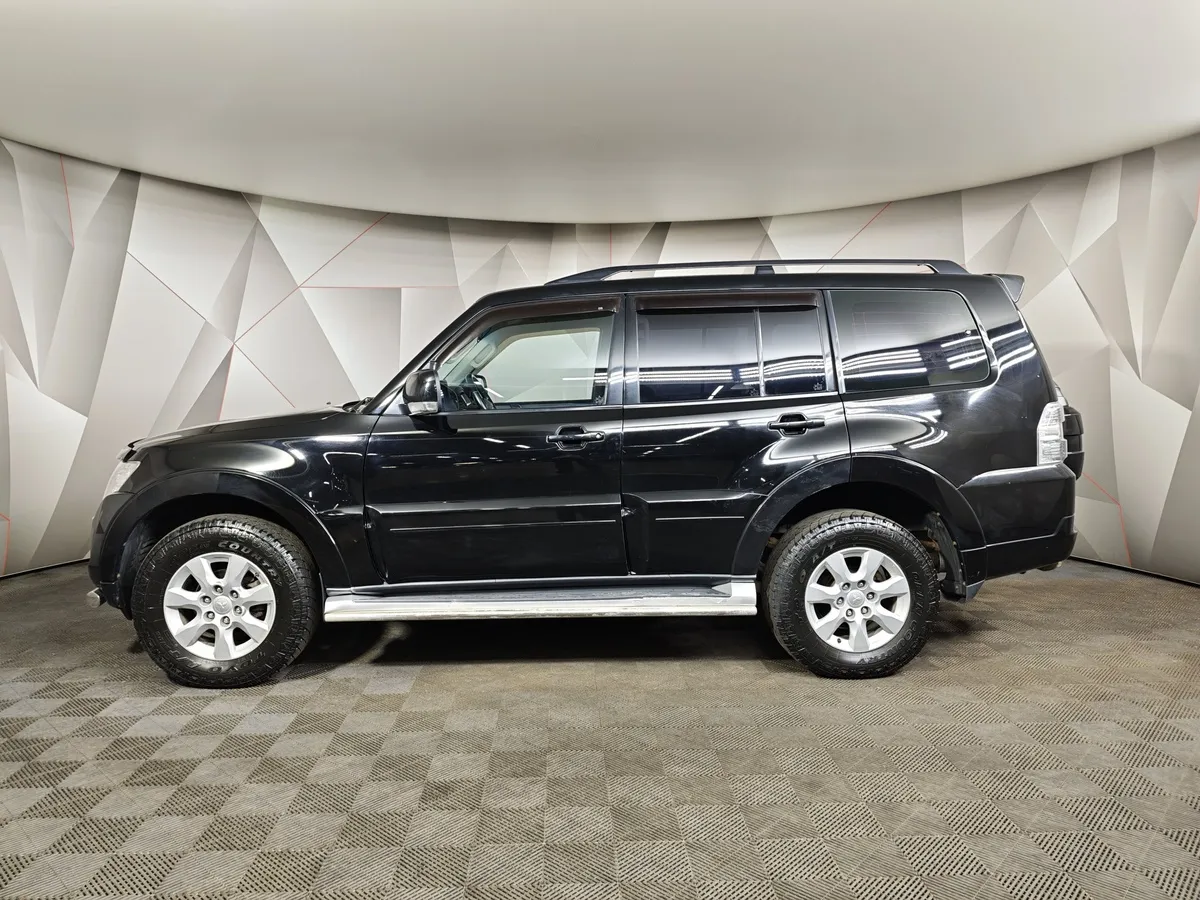 Mitsubishi Pajero 3.0 AT AWD (178 л.с.) Черный в АВИЛОН. Слайд №5