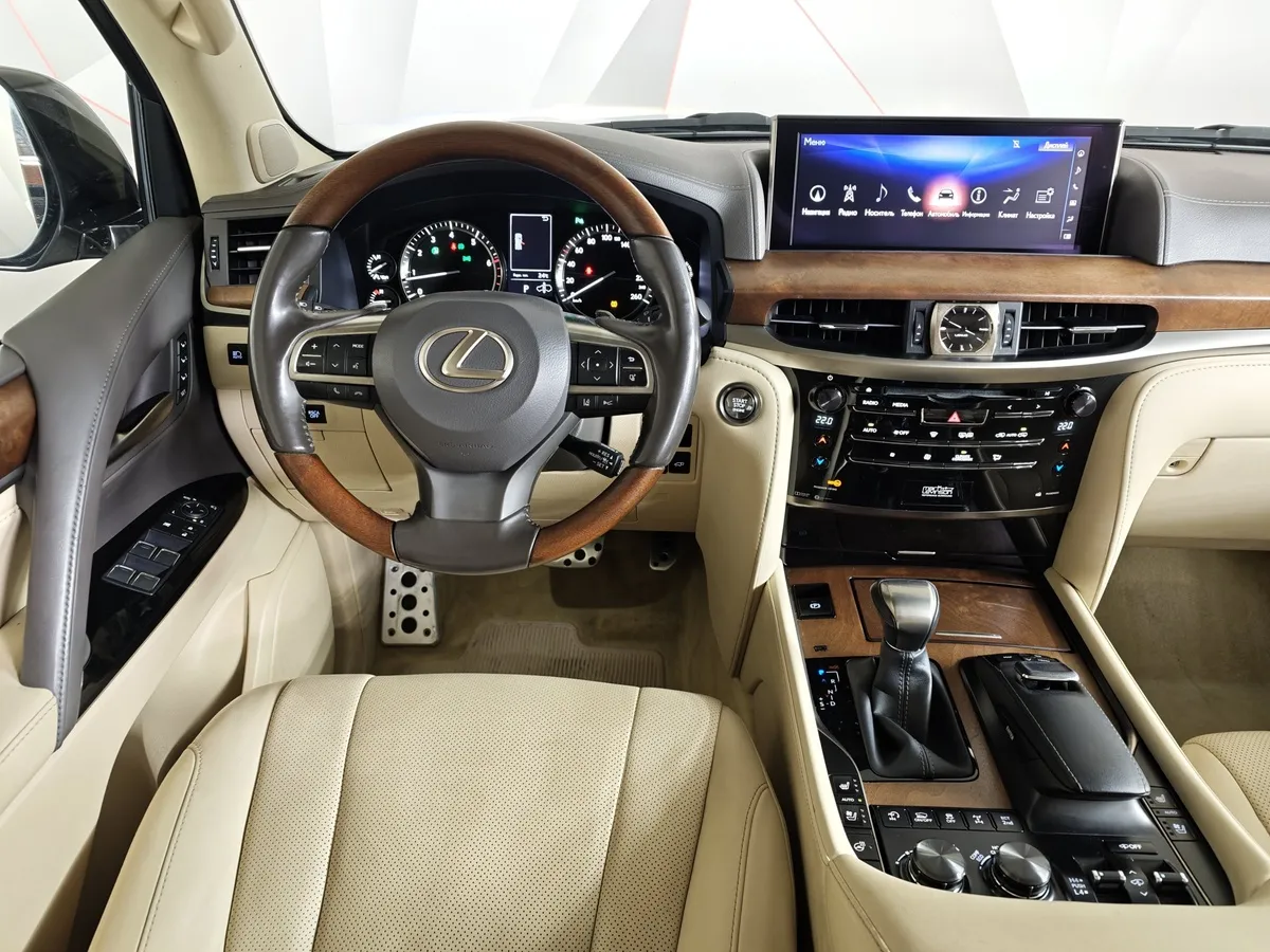 Lexus LX 570 AT (367 л.с.) Серый в АВИЛОН. Слайд №20