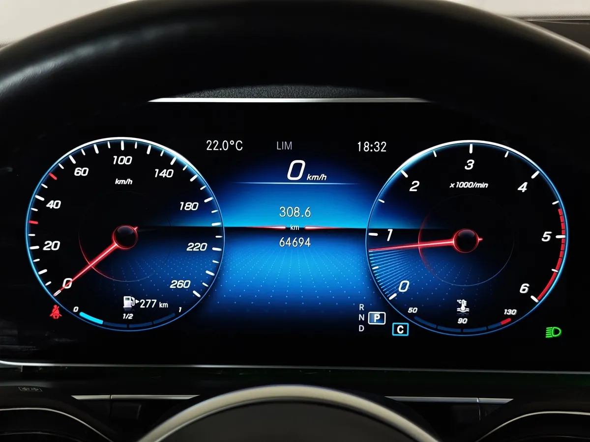 Mercedes-Benz GLE 300d 4MATIC 9G-TRONIC (269 л.с.) Белый в АВИЛОН. Слайд №18