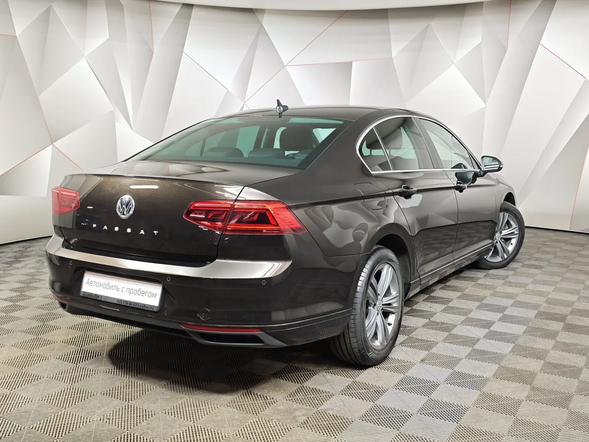 Volkswagen Passat 1.4 TSI DSG (150 л.с.) Business Коричневый в АВИЛОН. Слайд №2