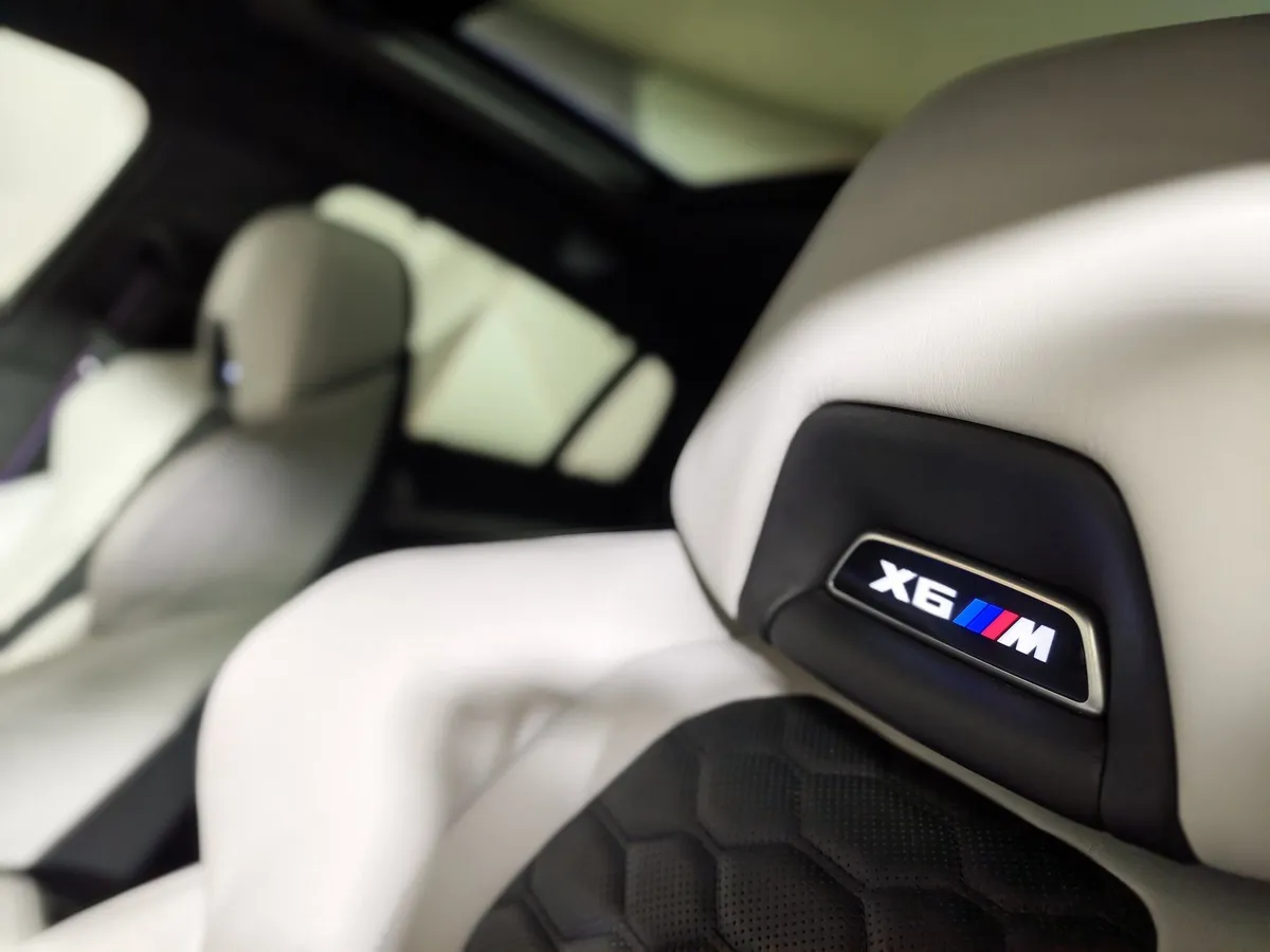BMW X6 M 4.4 xDrive (625 л.с.) Competition Синий в АВИЛОН. Слайд №20