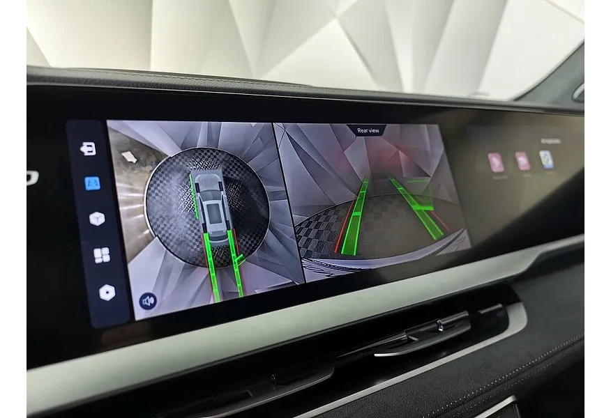 Geely Monjaro 2.0T 8AT 4WD (238 л.с.) Flagship Белый в АВИЛОН. Слайд №22