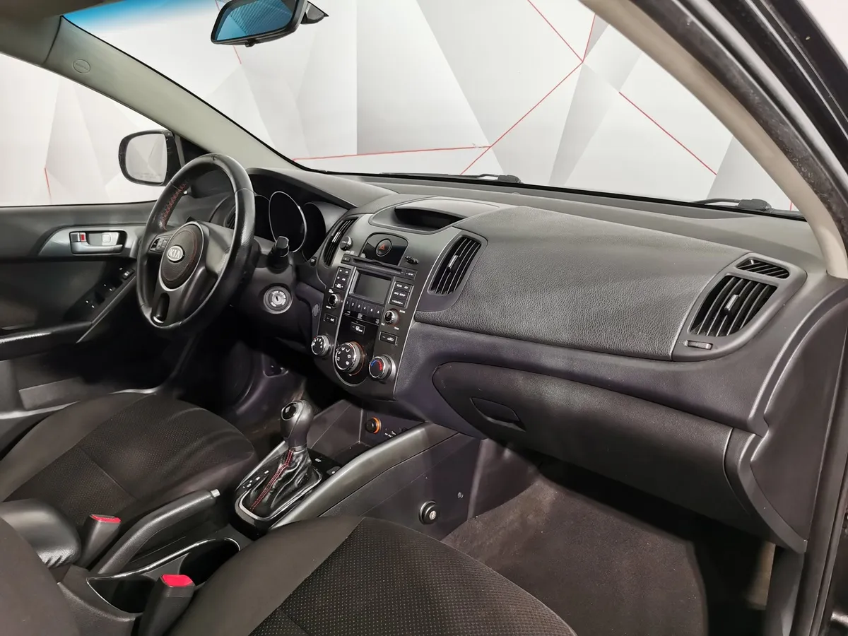 Kia Cerato 1.6 AT (126 л.с.) Черный в АВИЛОН. Слайд №12