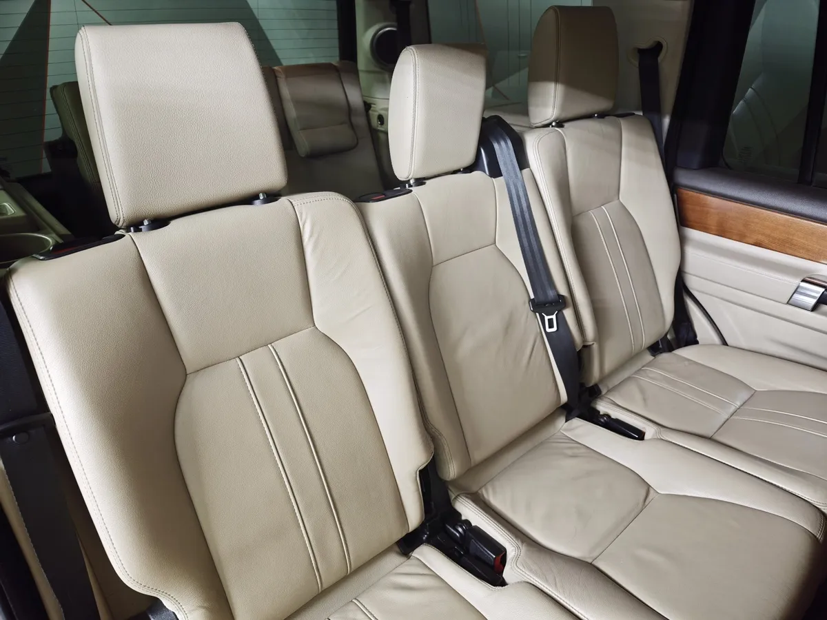 Land Rover Discovery 3.0 TD AT (245 л.с.) SE Коричневый в АВИЛОН. Слайд №16