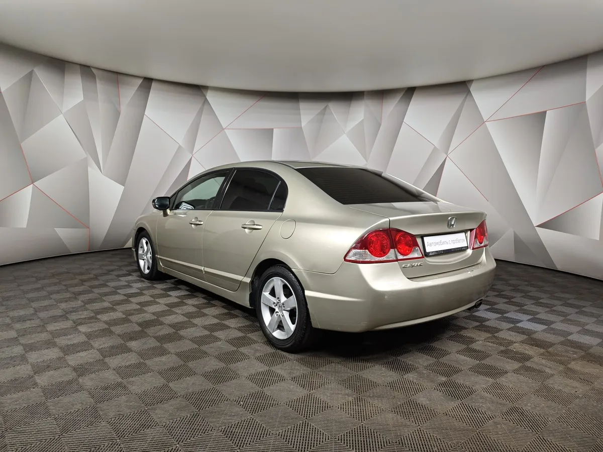 Honda Civic 1.8 AT (140 л.с.) Золотой в АВИЛОН. Слайд №4