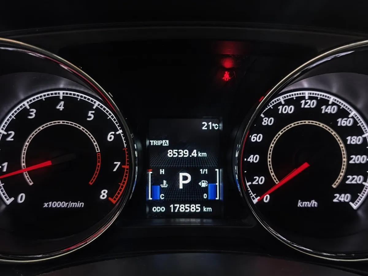 Mitsubishi ASX 2.0 CVT 4WD (150 л.с.) Серебристый в АВИЛОН. Слайд №18