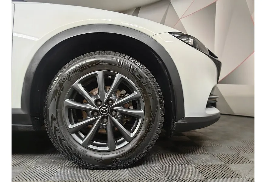 Mazda CX-4 2.0 AT (158 л.с.) High Белый в АВИЛОН. Слайд №9