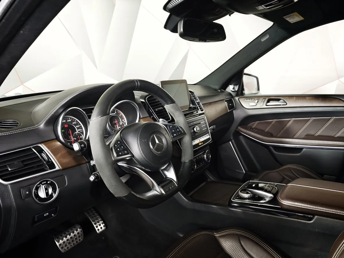 Mercedes-Benz GLS 63 4MATIC 7G-TRONIC PLUS (585 л.с.) Черный в АВИЛОН. Слайд №19
