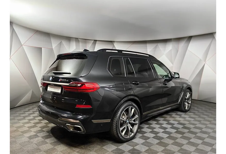 BMW X7 M50d M 50 Years Special Edition Черный в АВИЛОН. Слайд №2