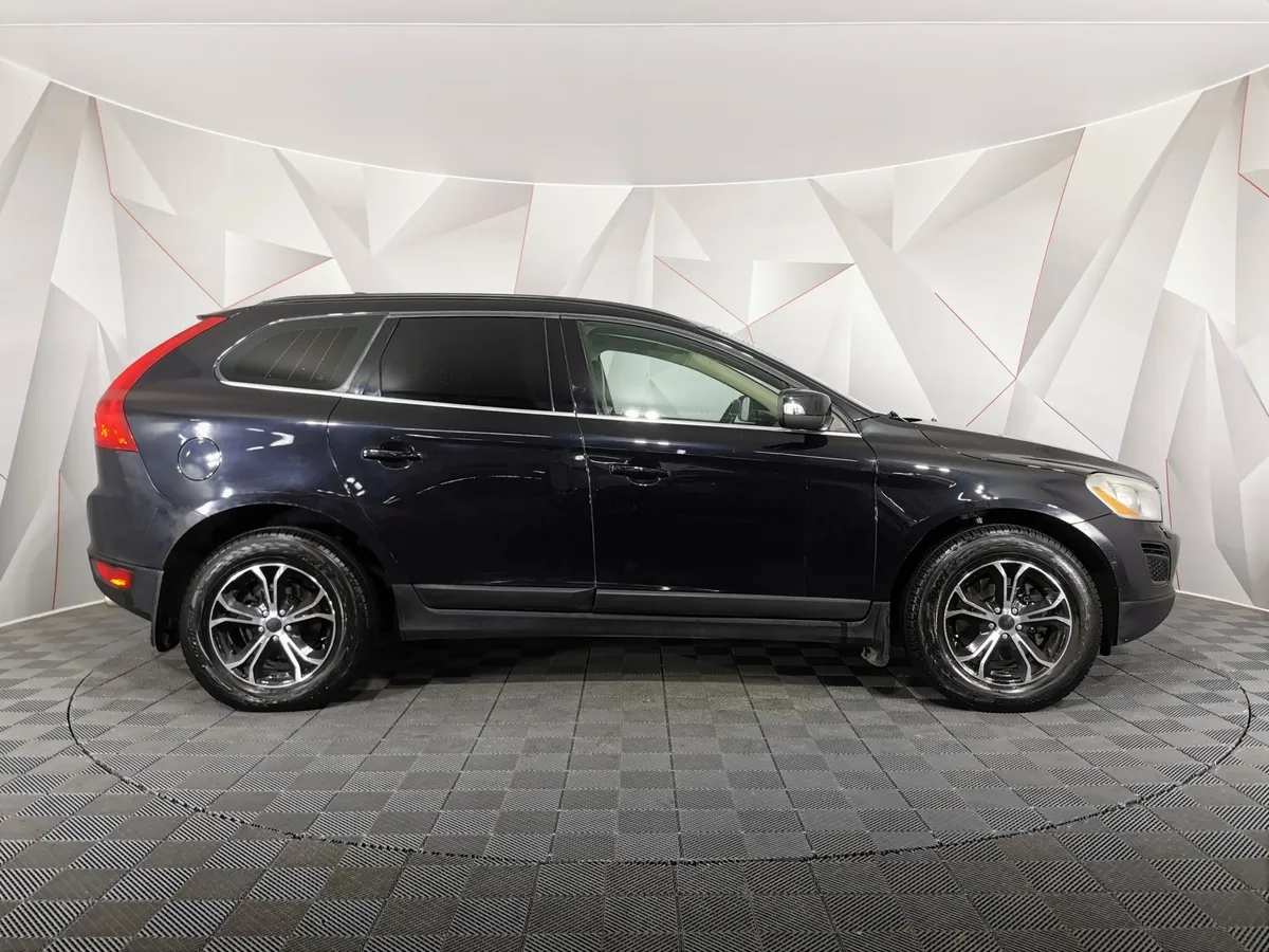 Volvo XC60 2.0 T AT (203 л.с.) Черный в АВИЛОН. Слайд №6