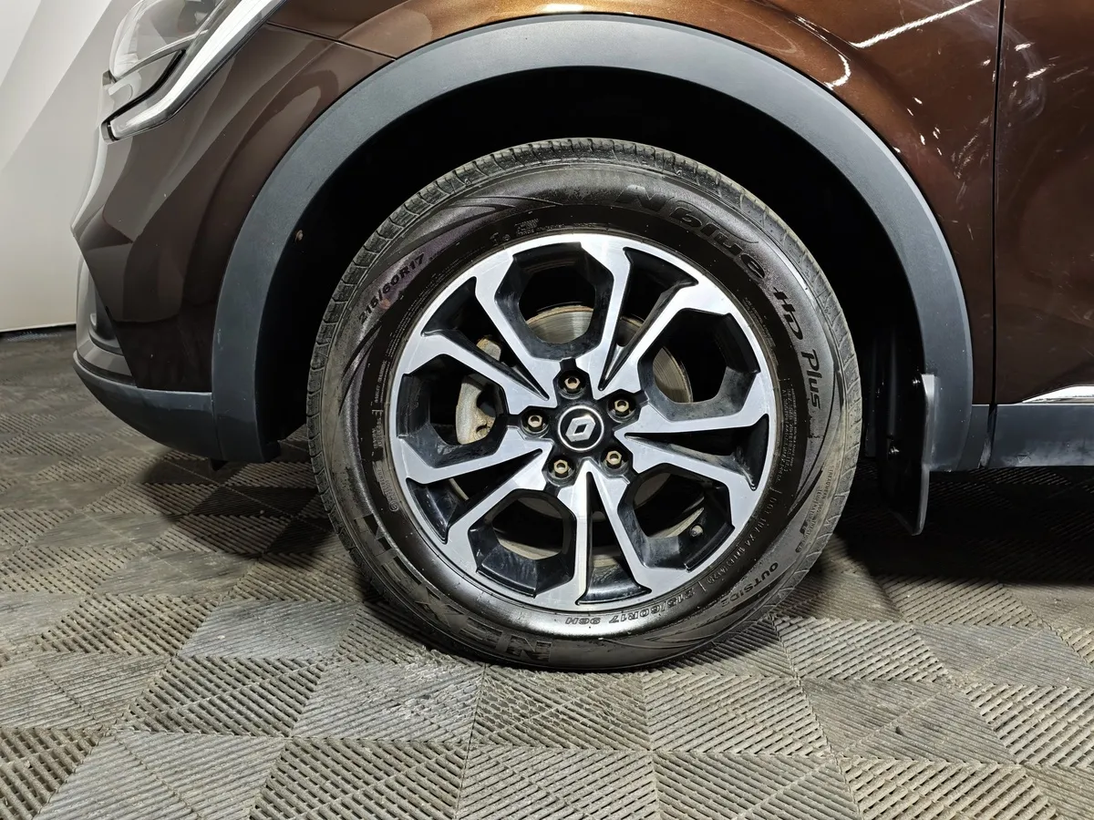 Renault Arkana 1.3 CVT 2WD (150 л.с.) Коричневый в АВИЛОН. Слайд №9