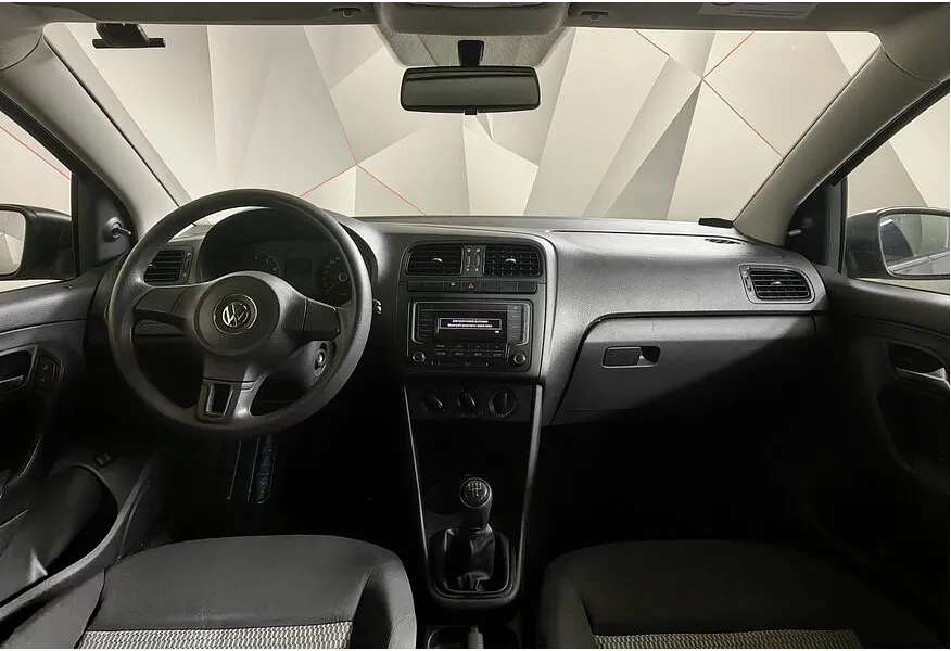 Volkswagen Polo 1.6 MPI MT (110 л.с.) Trendline Серый в АВИЛОН. Слайд №14