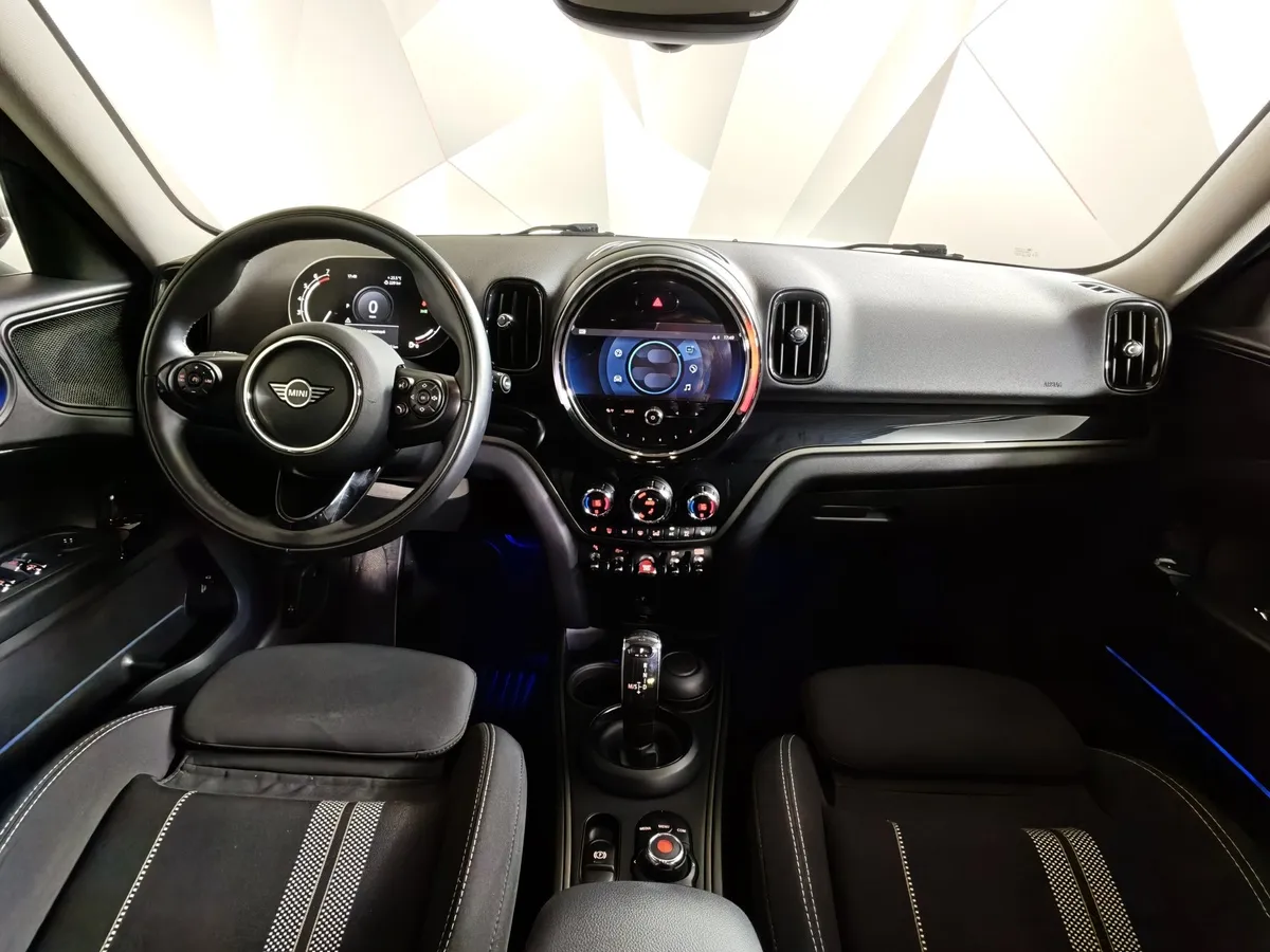 Mini Countryman Cooper S 2.0 ALL4 AT (192 л.с.) Зеленый в АВИЛОН. Слайд №11
