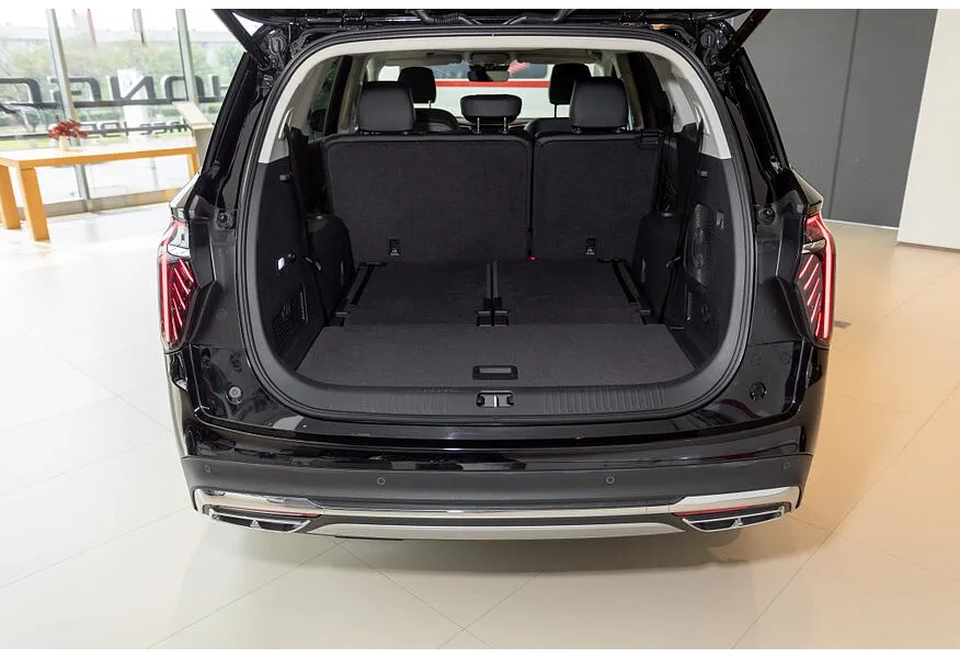 Hongqi HS7 2.0T 8AT 4WD (245 л.с.) Executive Черный в АВИЛОН. Слайд №15