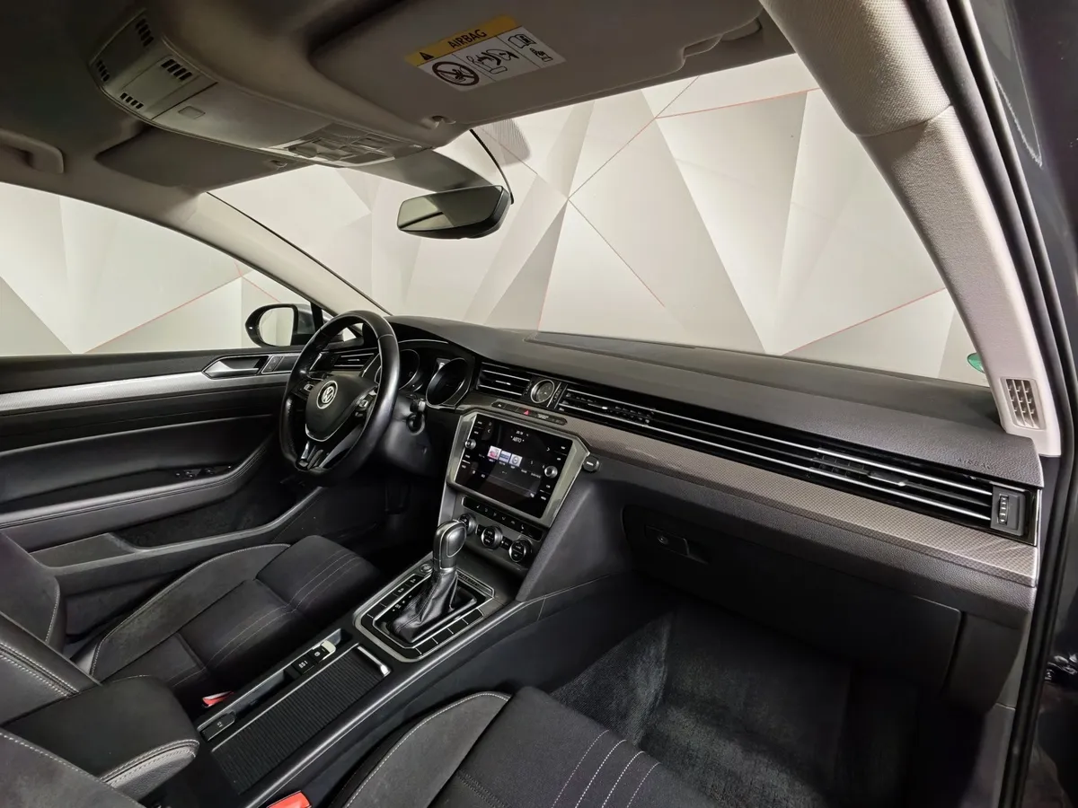 Volkswagen Passat 2.0 AMT (190 л.с.) Variant Серый в АВИЛОН. Слайд №12