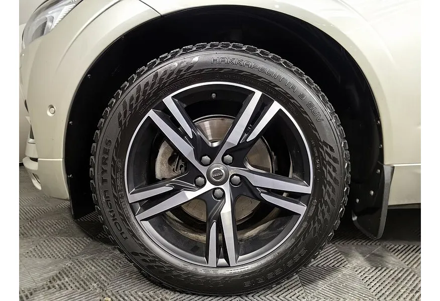 Volvo XC60 2.0 T5 AT AWD (249 л.с.) Inscription Бежевый в АВИЛОН. Слайд №9