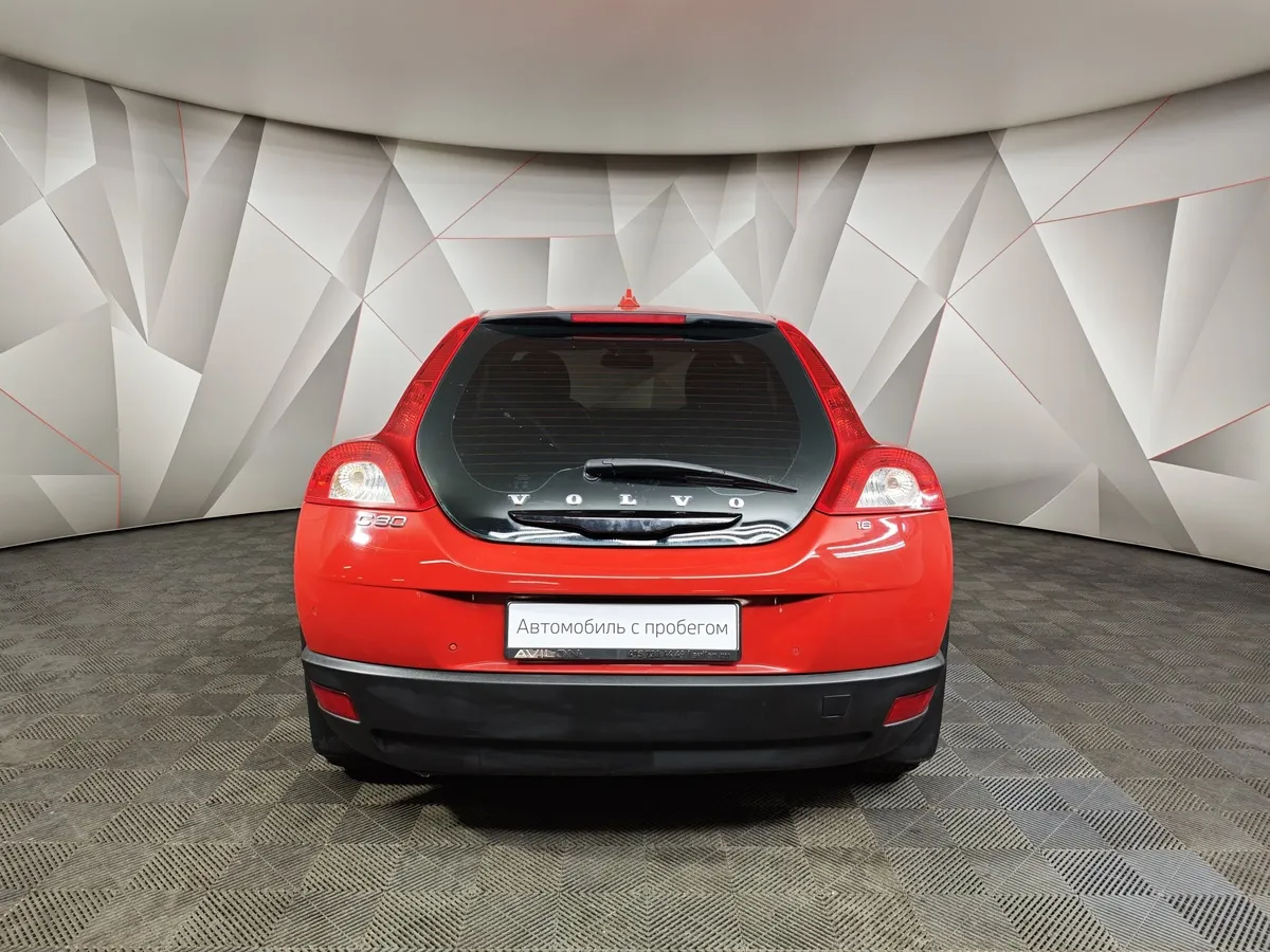 Volvo C30 1.6 MT (100 л.с.) Красный в АВИЛОН. Слайд №8