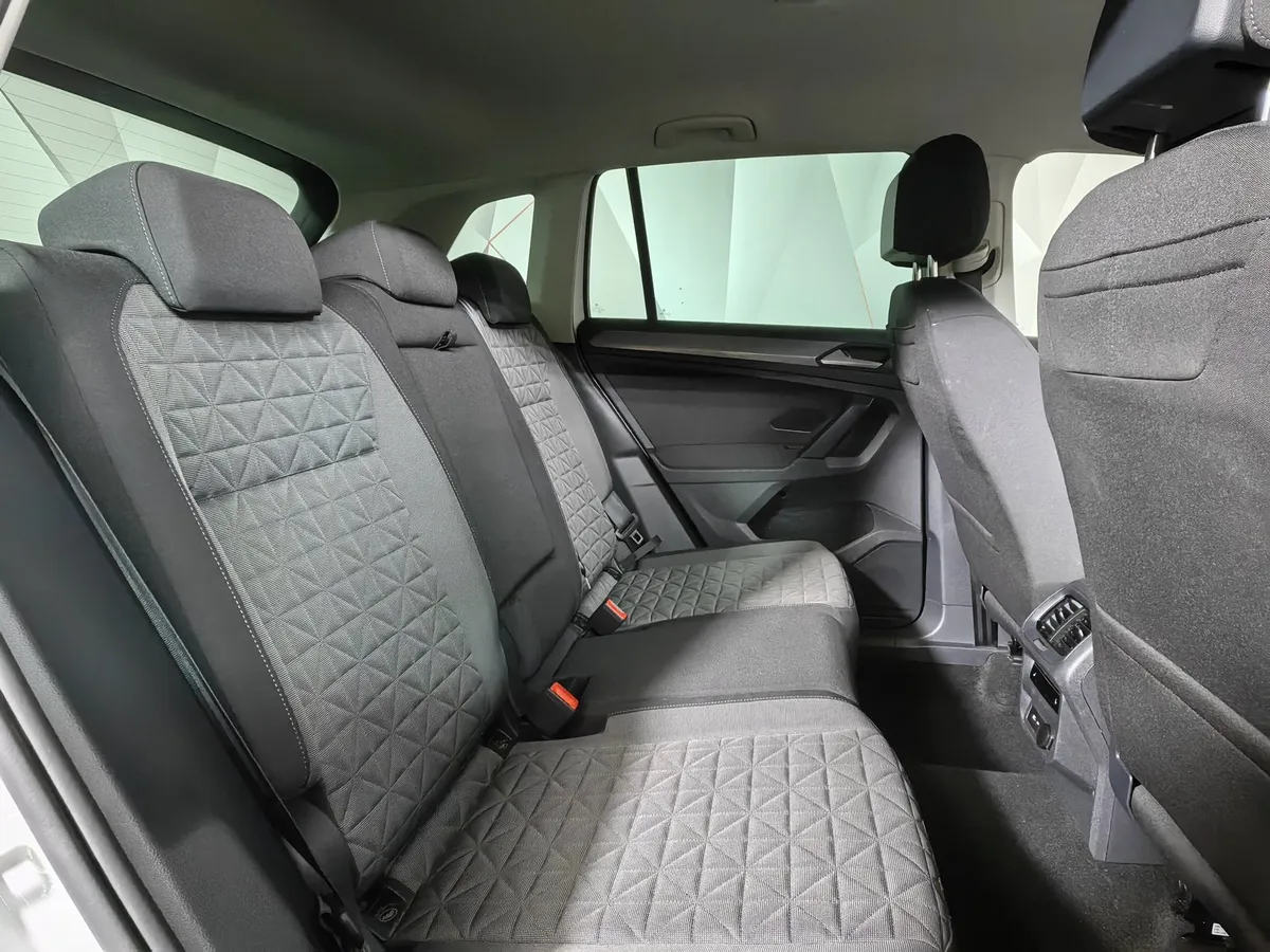 Volkswagen Tiguan 2.0 TSI 4Motion AT (180 л.с.) Status Белый в АВИЛОН. Слайд №15