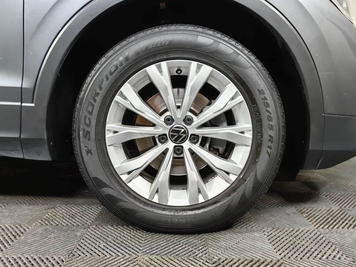 Volkswagen Tiguan 1.4 TSI 4Motion AT (150 л.с.) Respect Серый в АВИЛОН. Слайд №9