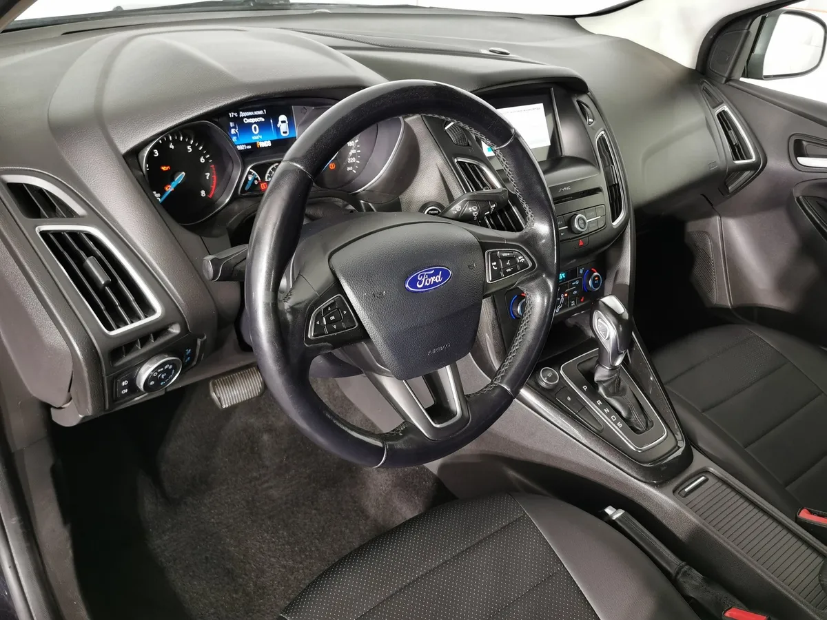 Ford Focus 1.5 EcoBoost AT (150 л.с.) Titanium Черный в АВИЛОН. Слайд №18