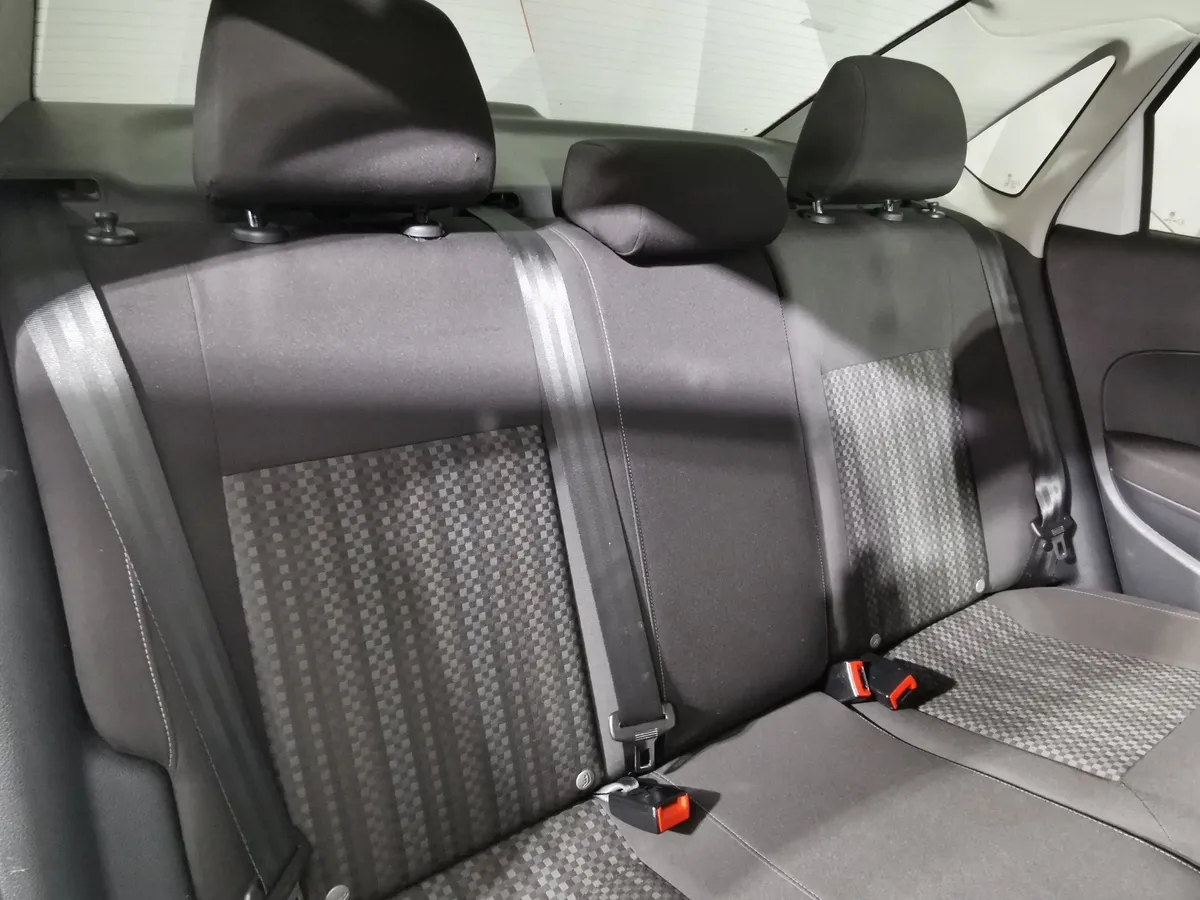 Volkswagen Polo 1.6 MT (105 л.с.) Trendline Белый в АВИЛОН. Слайд №16