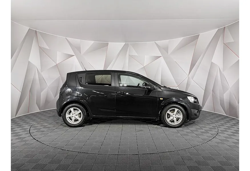 Chevrolet Aveo 1.6 AT (115 л.с.) Черный в АВИЛОН. Слайд №6