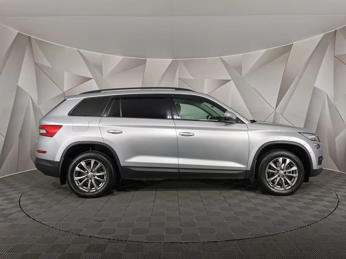 Skoda Kodiaq 1.4 TSI DSG 4X4 (150 л.с.) Серый в АВИЛОН. Слайд №6