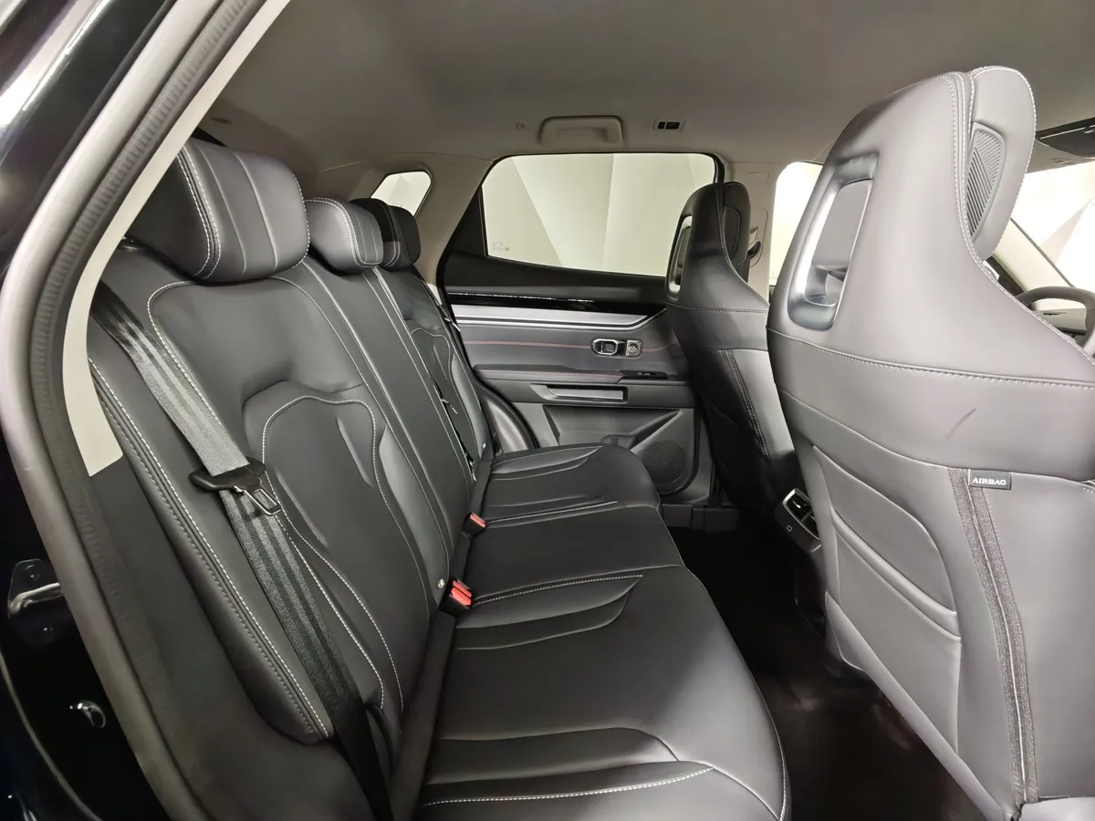 JETOUR Dashing 1.6T 7DCT 2WD (190 л.с.) Comfort Черный в АВИЛОН. Слайд №16