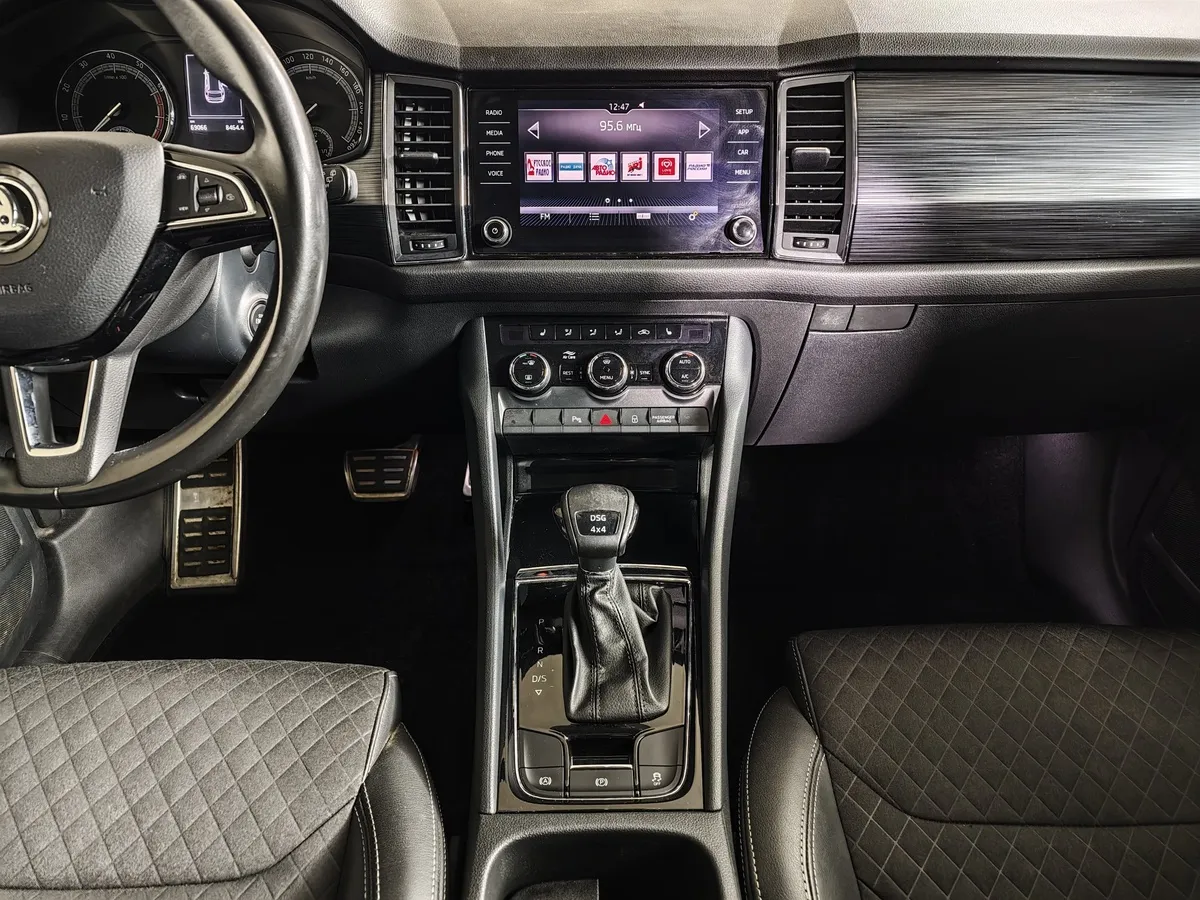 Skoda Kodiaq 2.0 TSI DSG 4X4 (180 л.с.) Черный в АВИЛОН. Слайд №15