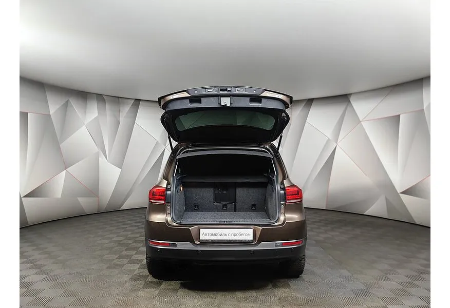 Volkswagen Tiguan 2.0 TSI 4Motion AT (180 л.с.) CLUB Коричневый в АВИЛОН. Слайд №12