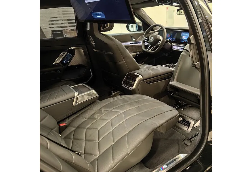 АВИЛОН - BMW 7 серия 740d xDrive Steptronic (286 л.с.) Черный - slide 15