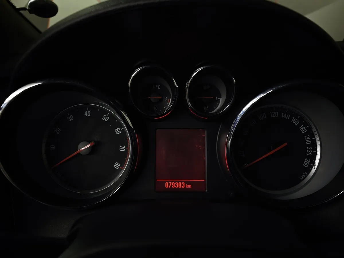 Opel Astra 1.6 AT (115 л.с.) Белый в АВИЛОН. Слайд №17
