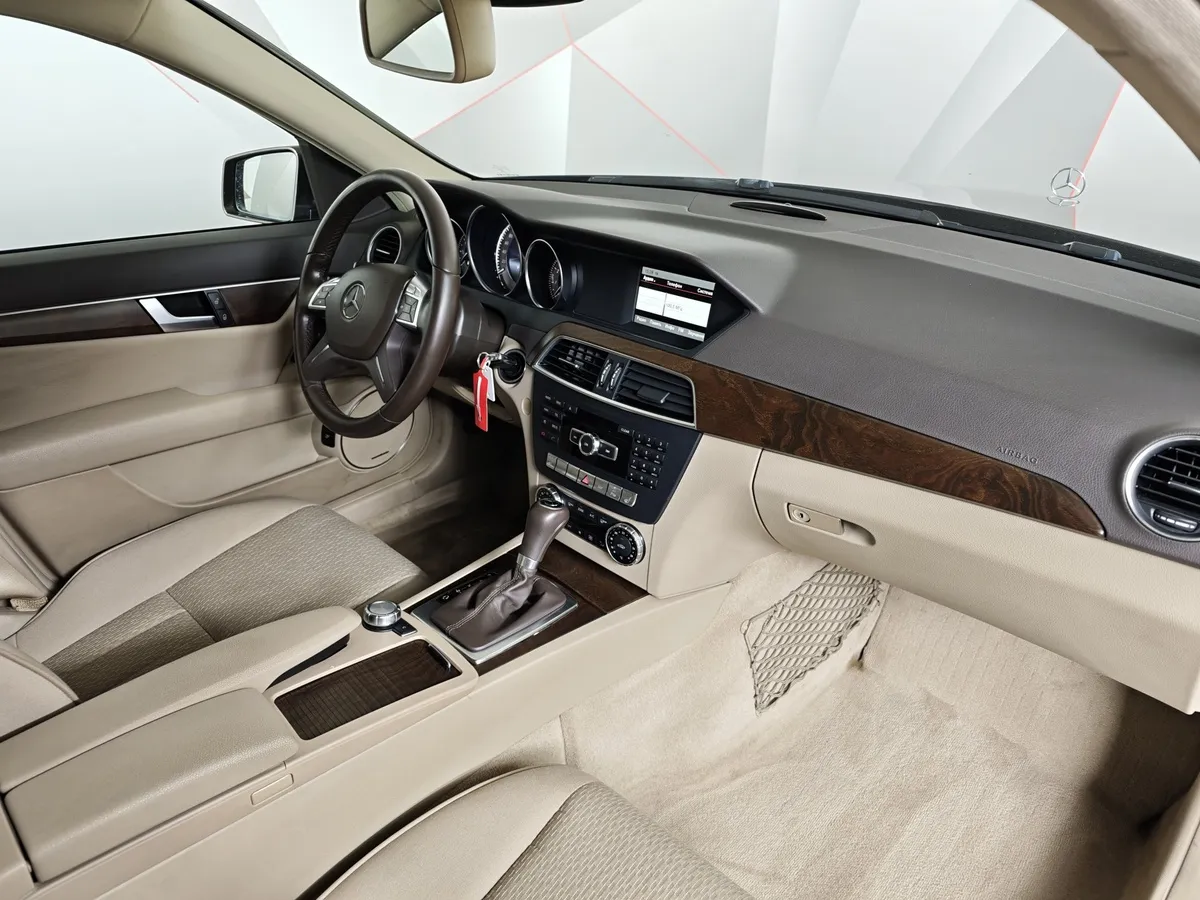 Mercedes-Benz C-Класс C 250 BlueEfficiency 7G-Tronic Plus (204 л.с.) Avangarde Sport+ Коричневый в АВИЛОН. Слайд №12