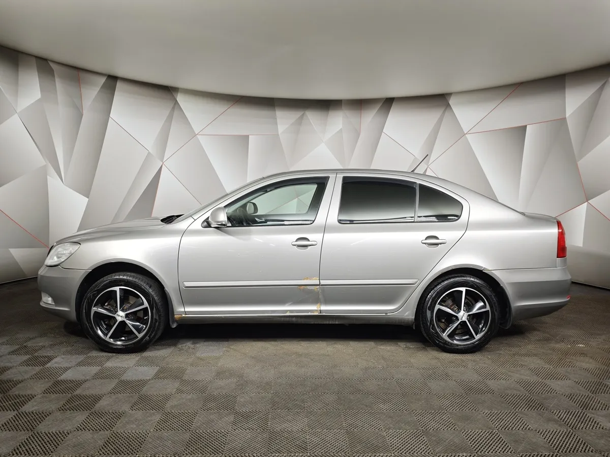 Skoda Octavia 1.6 Tiptronic (102 л.с.) Серый в АВИЛОН. Слайд №5