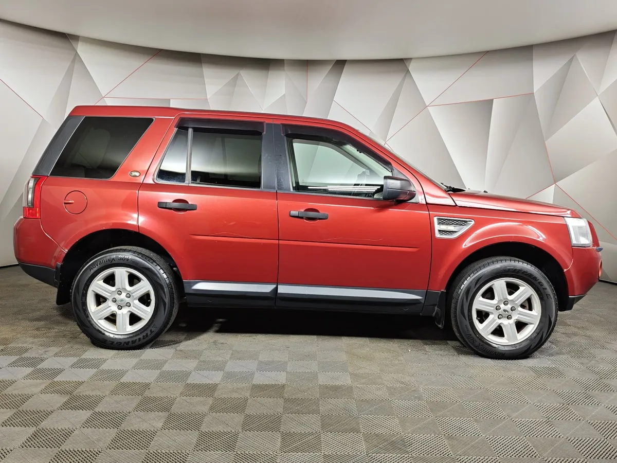 Land Rover Freelander 2.2 TD AT (160 л.с.) Красный в АВИЛОН. Слайд №6