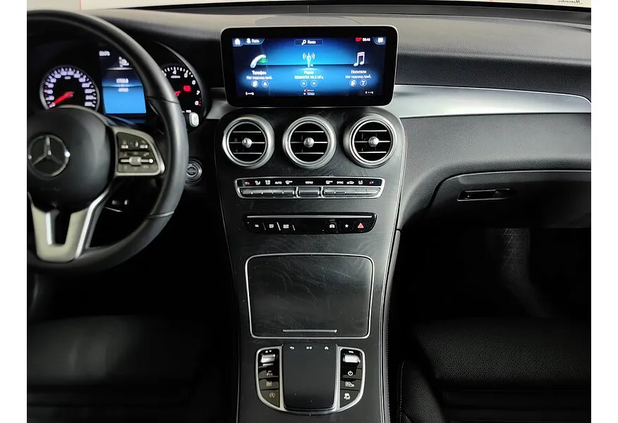 Mercedes-Benz GLC 200 9G-TRONIC 4MATIC (197 л.с.) Premium Черный в АВИЛОН. Слайд №15