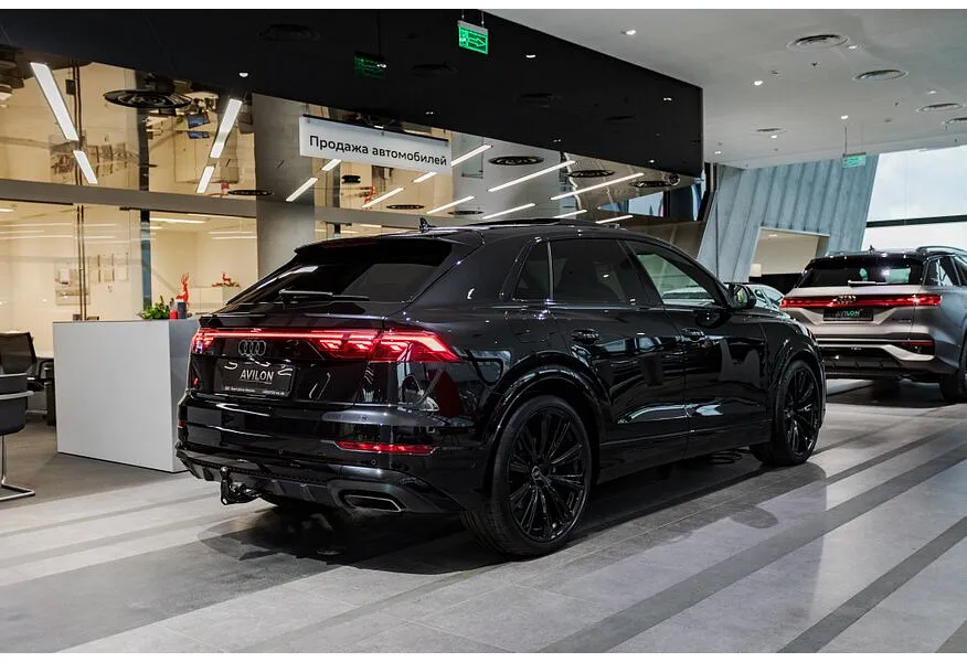 Audi Q8 3.0 TDI Tiptronic quattro (286 л.с.) Черный в АВИЛОН. Слайд №8