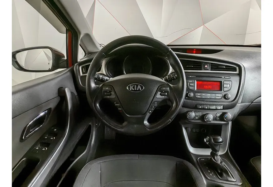 Kia Ceed 1.6 AT (130 л.с.) Comfort Красный в АВИЛОН. Слайд №19