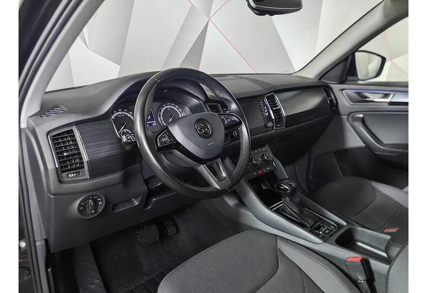 АВИЛОН - Skoda Kodiaq 2.0 TDI DSG 4X4 (150 л.с.) Черный - slide 13
