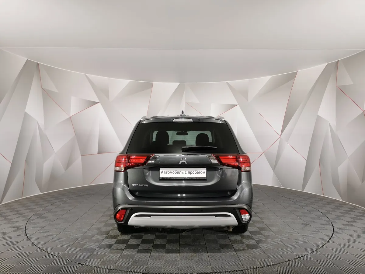 Mitsubishi Outlander 2.0 MIVEC CVT 2WD (146 л.с.) Intense Plus Серый в АВИЛОН. Слайд №8