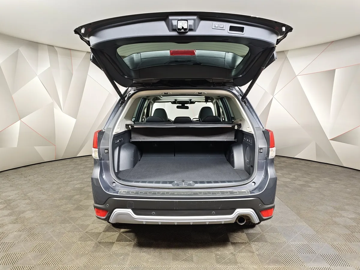 Subaru Forester 2.5 CTV AWD (185 л.с.) Sport Серый в АВИЛОН. Слайд №11