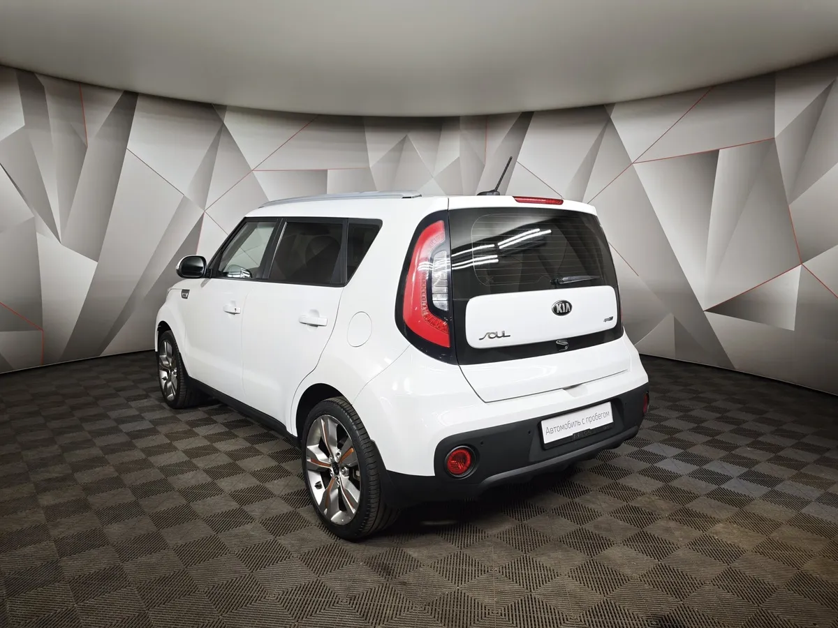 Kia Soul 1.6 AT (124 л.с.) Белый в АВИЛОН. Слайд №4