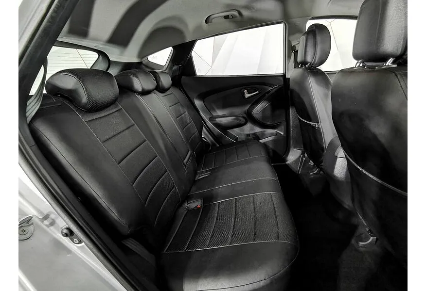 Hyundai ix35 2.0 MT (150 л.с.) Серебристый в АВИЛОН. Слайд №17